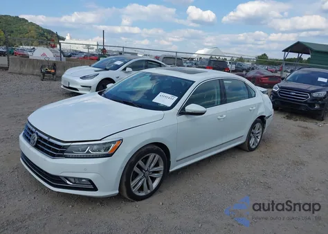 2017 Volkswagen Passat 1.8T Sel Premium z USA, uszkodzony, nr VIN 1VWCT7A34HC077189